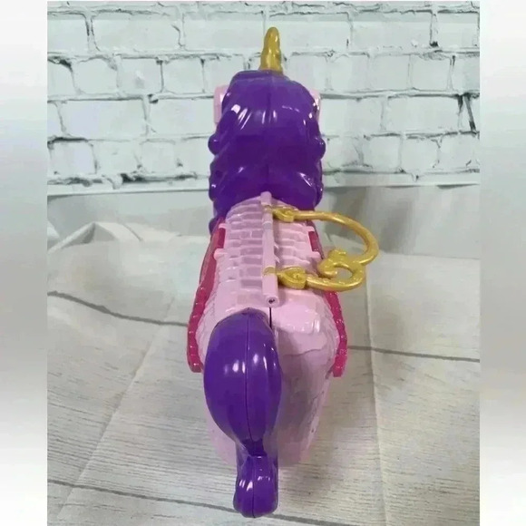 POLLY POCKET UNICORN SURPRISE CARRIER Toy & DOLPHIN Compact TRAVEL PLAY sets - Picture 6 of 16